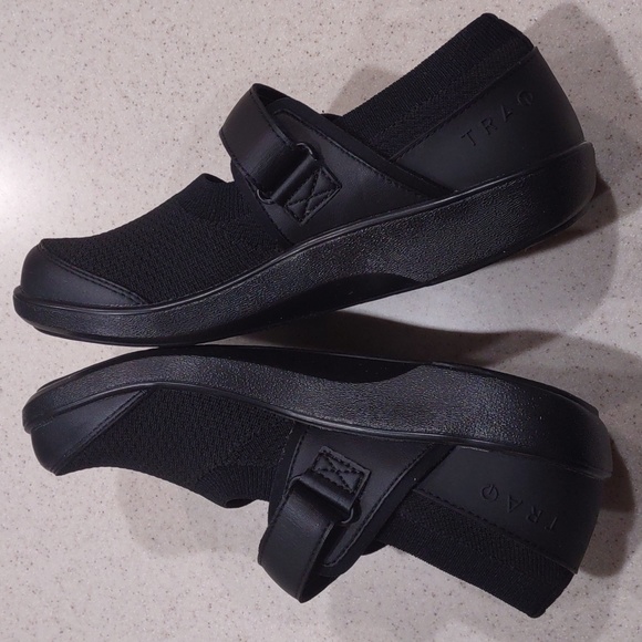 Traq by Algeria Black Mary Jane Style Shoes Size 37 EUC - Picture 6 of 15